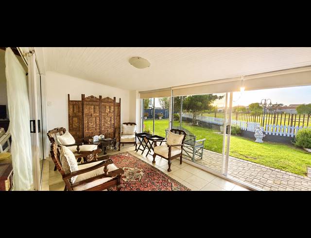 4 BEDROOM HOUSE FOR SALE IN COUNTRY CLUB